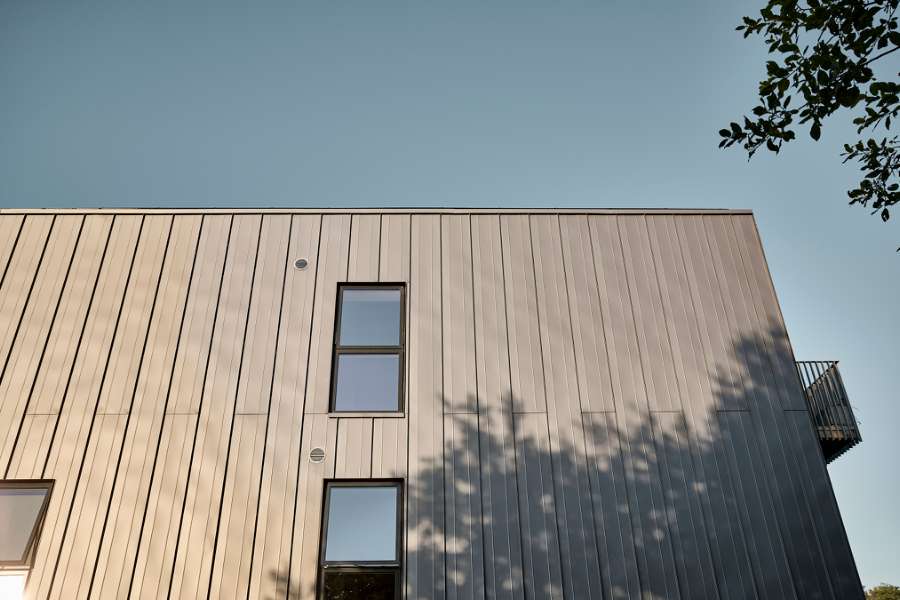 Spændende tagkonstruktion beklædt med DS Nordic Klikfals, Udsigten - Vester Ringvej 45, 8600 Silkeborg